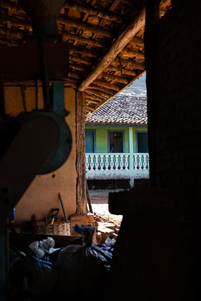 Paisagem rural do distrito de Barro Branco, em Mariana, fotografada em julho de 2025